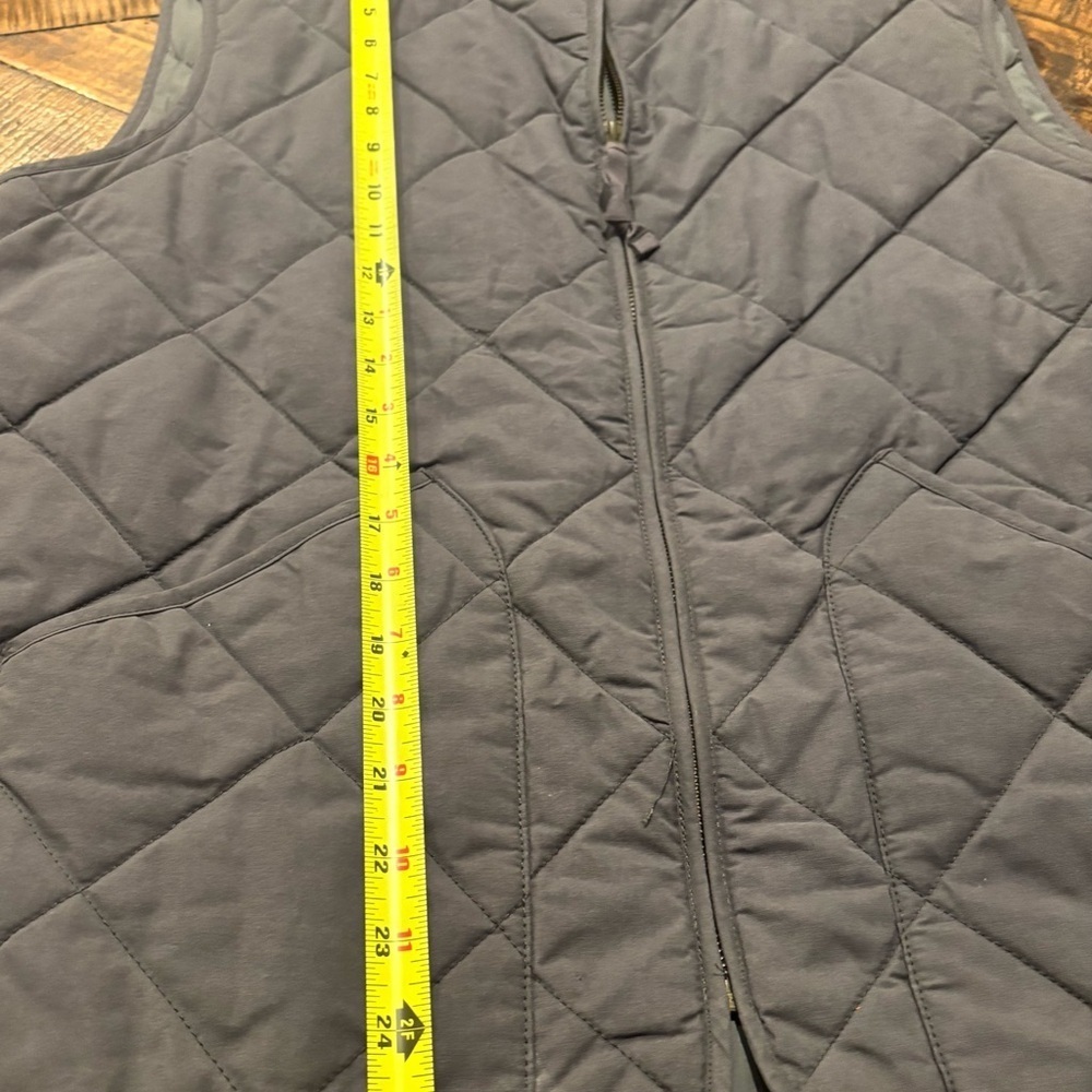 J. Crew Mercantile Charcoal Quilted Vest in size women’s Large .Great condition! - Picture 10 of 14